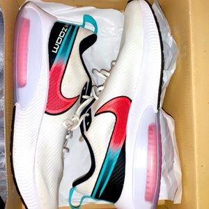 women’s nike shoes